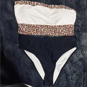 Leopard Print Strapless Two Piece SwimSuit